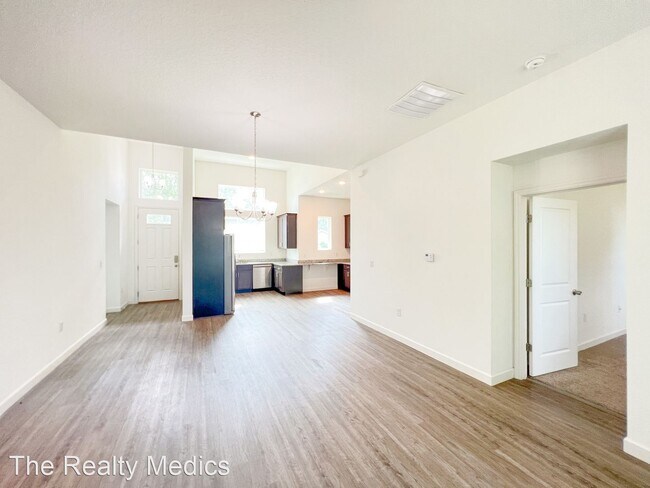 Foto del edificio - 4 br, 2 bath House - 359 Churchill Ct