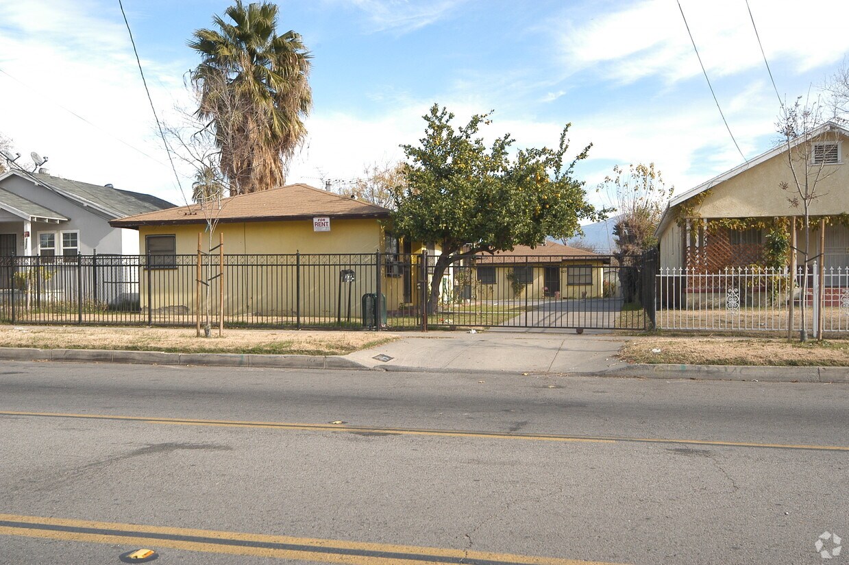 Foto del edificio - 1319-1325 Sierra Way