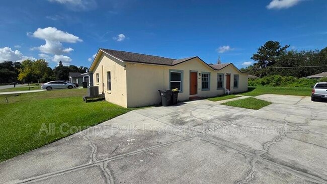 Building Photo - 840 Fox Lake Dr