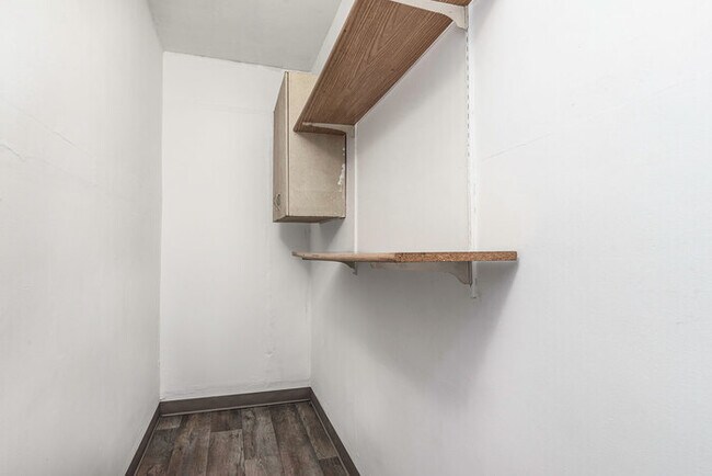 Building Photo - 558 Fremont #2 -- Newly renovated Two-Bedroom