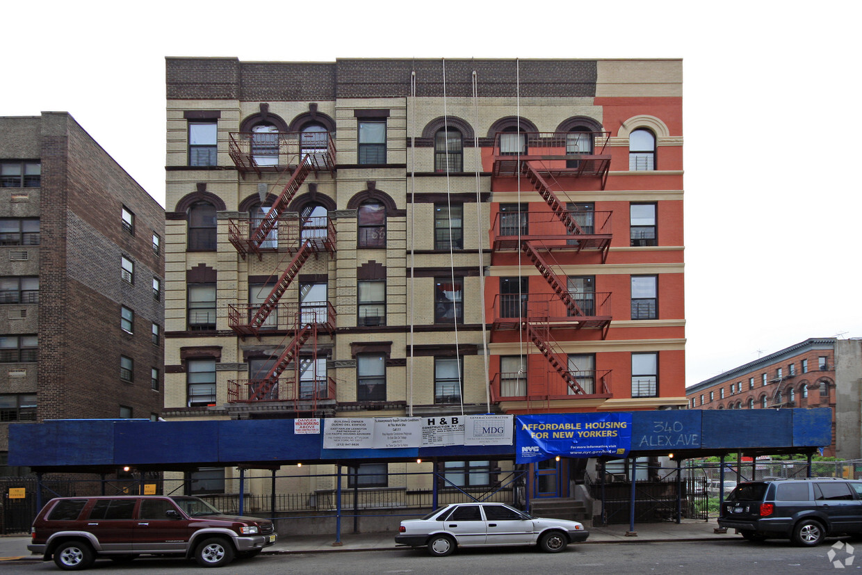 Primary Photo - 135 E 122nd St