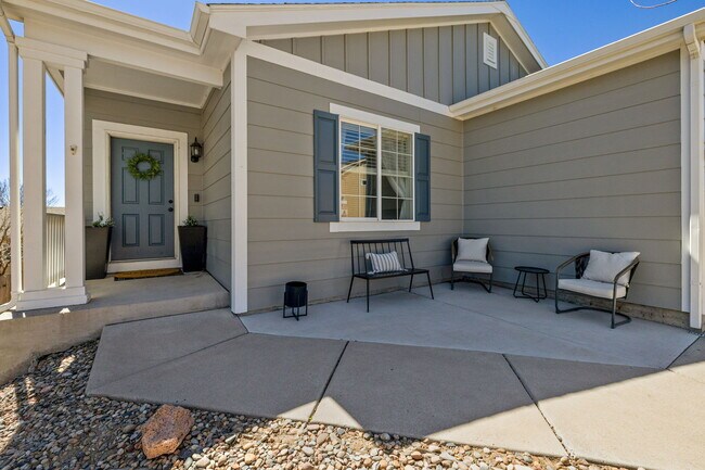 Foto del edificio - 8440 Brook Valley Dr
