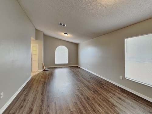 Building Photo - 1829 Coyote Pl