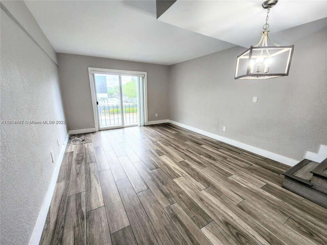 Primary Photo - 1201 SW 42nd Ave