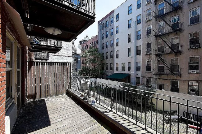 Building Photo - 114 Ridge Street