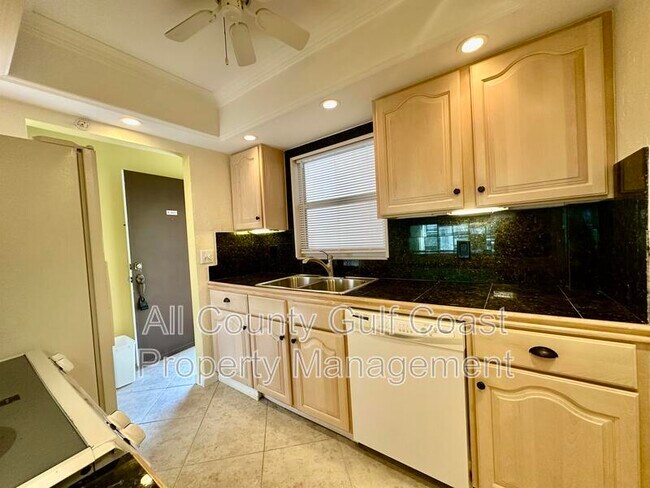 Foto del edificio - 232 St Augustine Ave