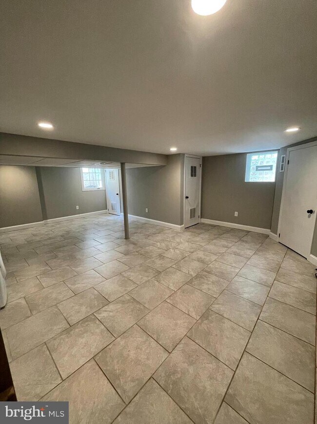 Building Photo - 1512 Brinton Park Dr