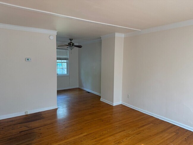 Foto del edificio - Adorable 2 Bedroom Condo in Selwyn Village!