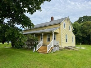 Building Photo - 47 Maples Ln