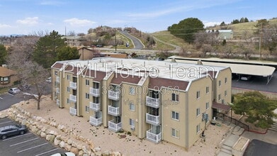 Building Photo - 5630 Meadow Ln