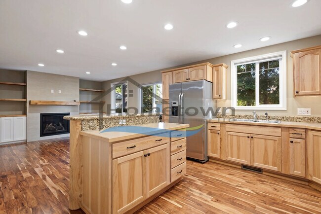 Foto del edificio - Beautiful Craftsman Home with Amazing Back...