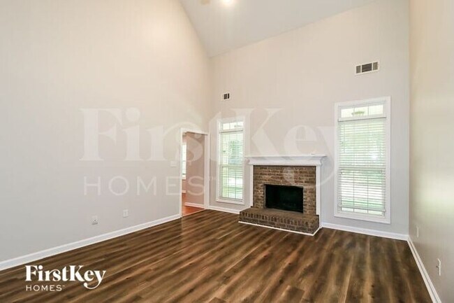Building Photo - 25 Pebble Creek Dr