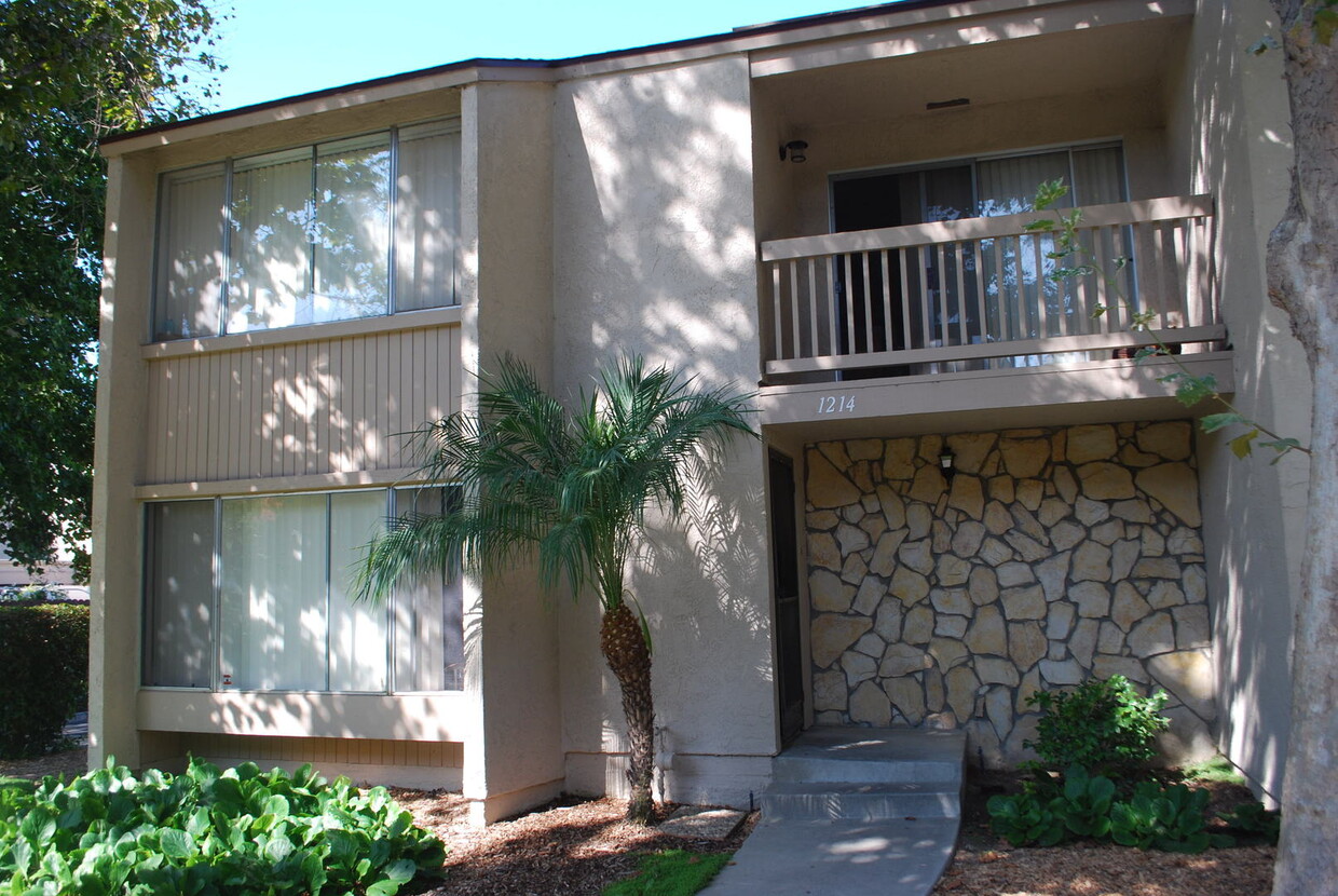 Primary Photo - Renovated 3-bedroom townhouse in Todd Ranc...