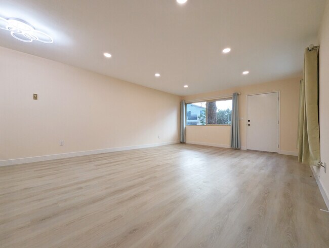 Building Photo - 7845 Camino Raposa