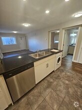 Building Photo - 16315 96A Av NW