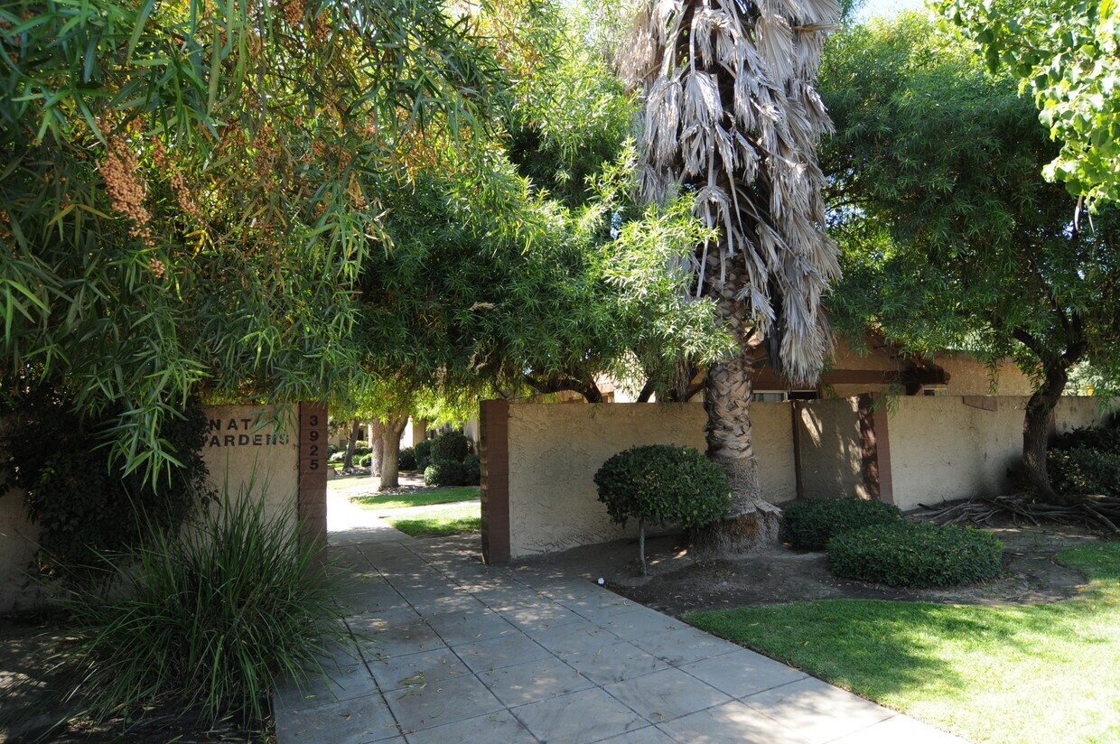 Primary Photo - 3925 Tully Rd