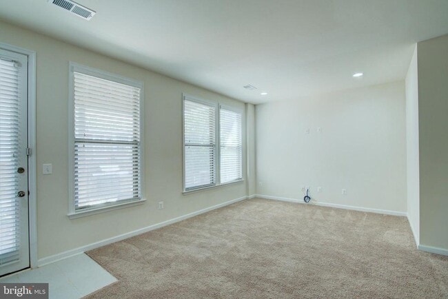 Building Photo - 42363 Alder Forest Terrace