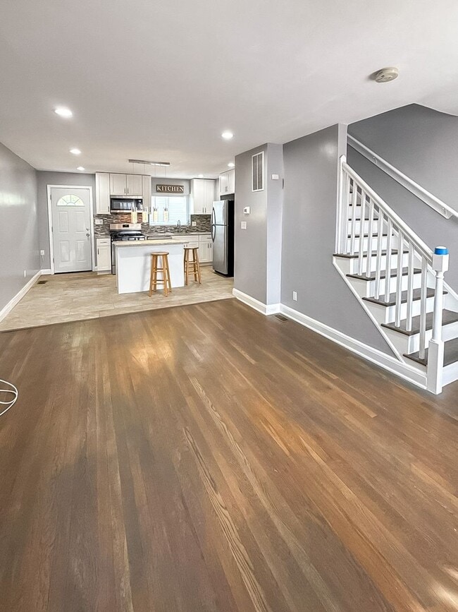 Building Photo - Beautifully Updated 3 Bedroom Home with Finished Basement
