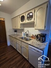 Building Photo - 420 W Aldine Ave