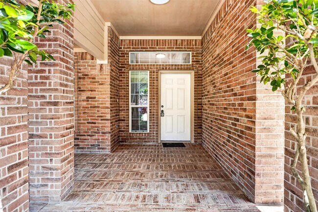 Building Photo - 19246 Hopeview Ct