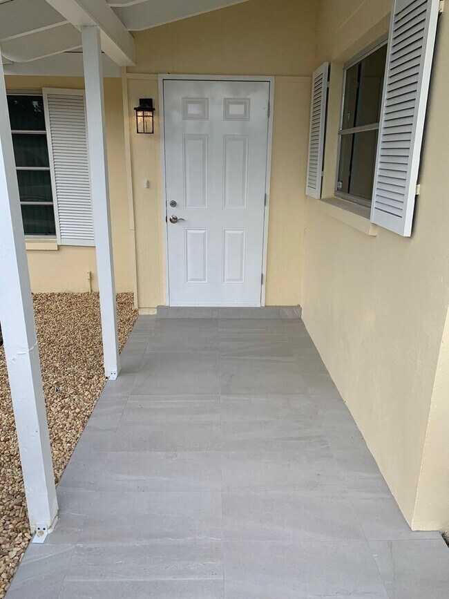 Foto del edificio - 2 br, 2 bath House - 22328 Yonkers Avenue