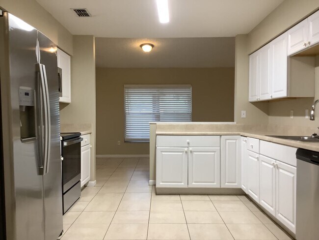 Building Photo - 3034 Annadale Cir