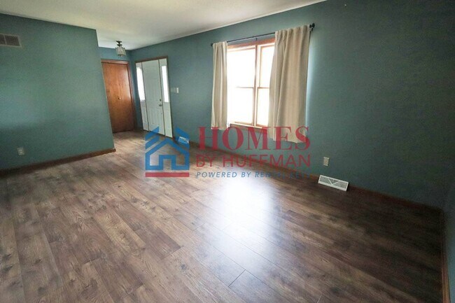 Building Photo - 4 Bedroom | 3 Bath | Newburgh by Gateway