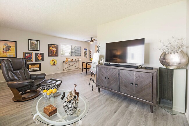 Foto del edificio - 15036 Ashland Ln