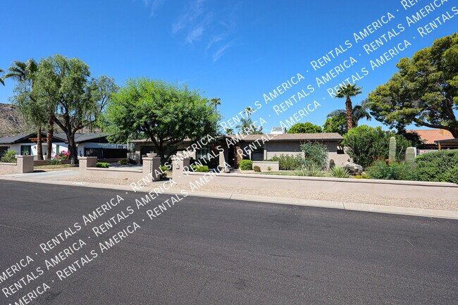 Foto del edificio - 13242 N 11th Ave