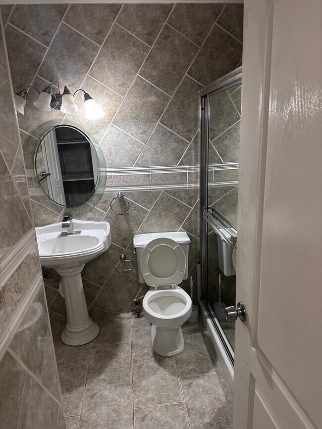 Building Photo - 6570 W 2nd Ct