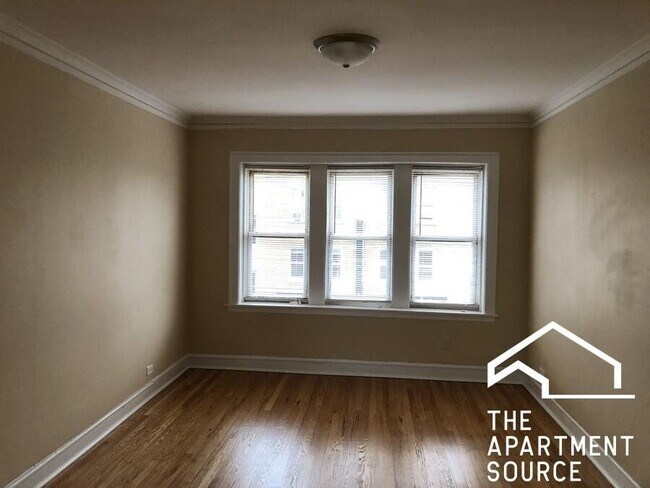 Foto del edificio - 4454 W Diversey Ave
