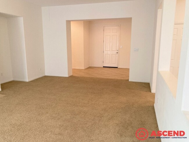 Building Photo - Amazing Home Located in Gated Community!