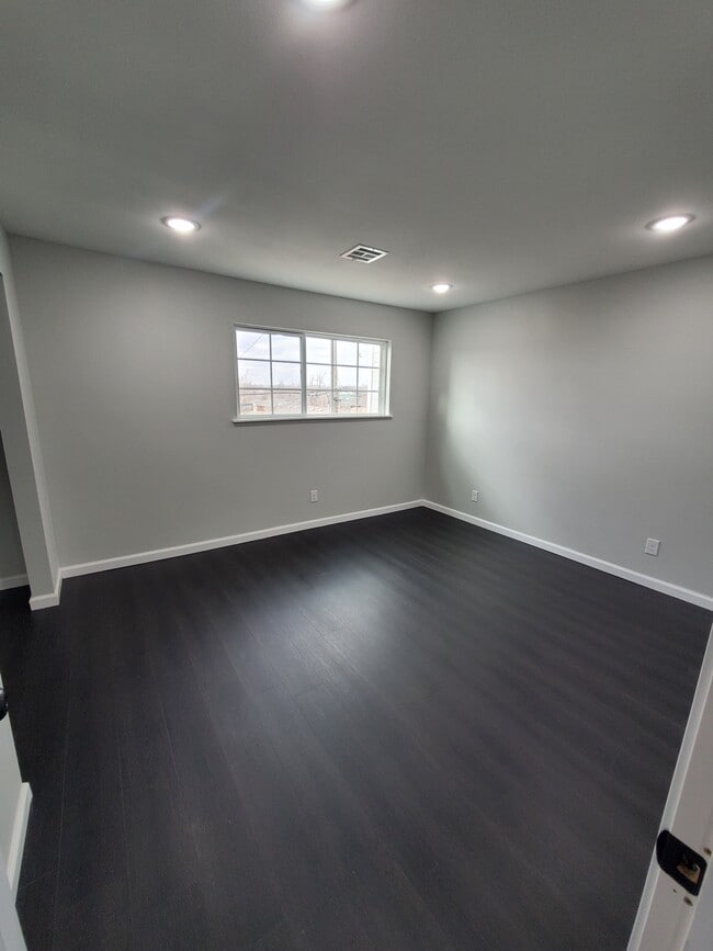 Bedroom 1 - 3610 Springlake Dr