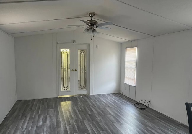 Foto del edificio - Modern 2 Bed 2 Bath Move-In Ready