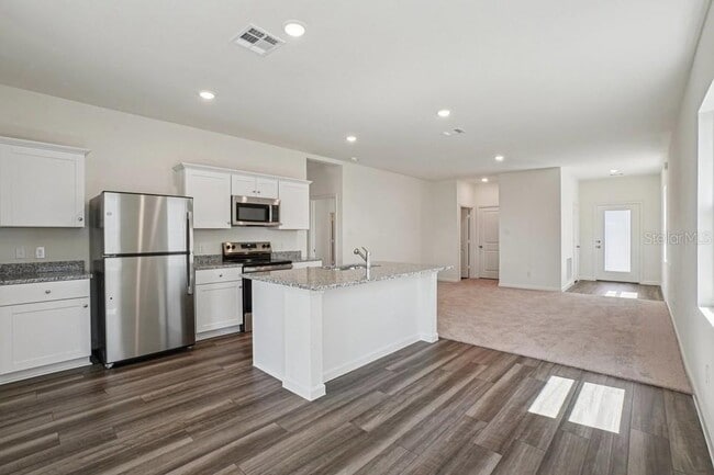 Building Photo - 2006 Hemingway Cir