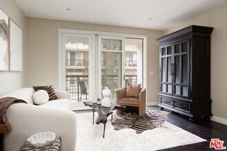 Building Photo - 317 Caruso Ave