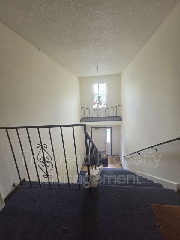 Building Photo - 1302 T C Rd