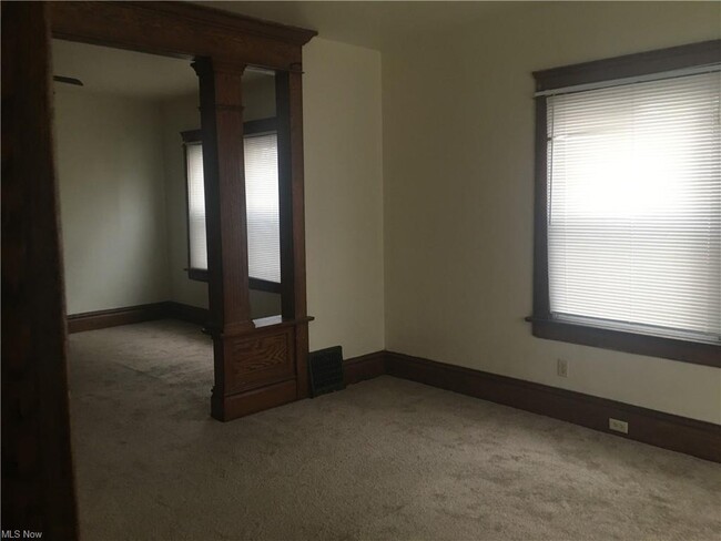 Building Photo - 55 Cotter Ave