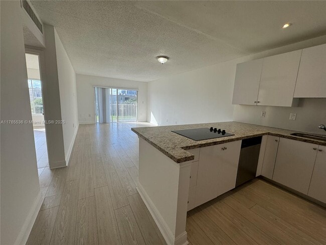 Building Photo - 4920 NW 79th Ave