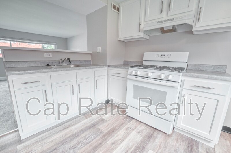 Primary Photo - 3632 Cushing Dr