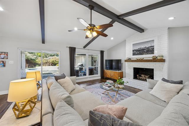 Building Photo - 6935 Town Bluff Dr