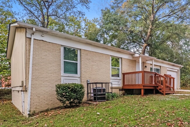 Building Photo - 6608 Dorian Dr