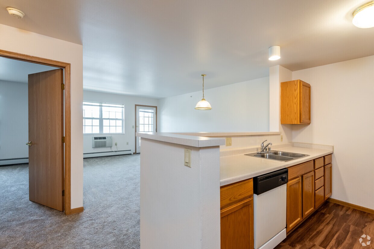 Algonquin Manor Apartments in Brown Deer, WI