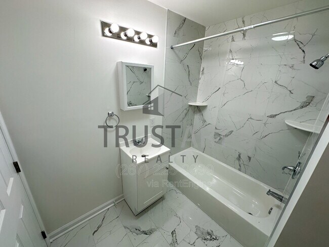 Photo - 2153 W Grange Ave House