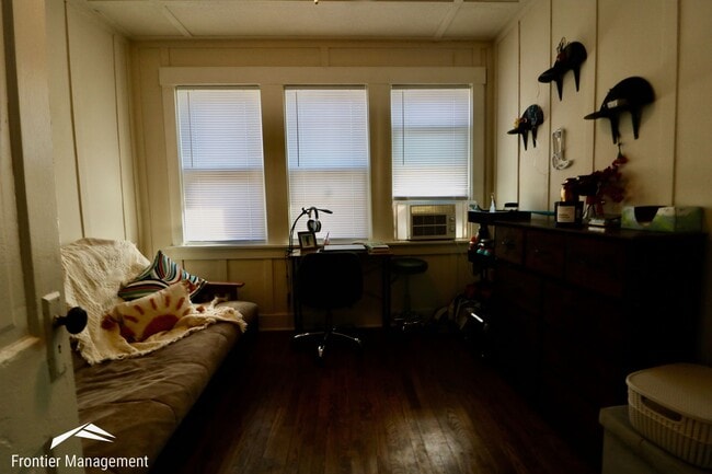 Foto del edificio - 527 Moro St