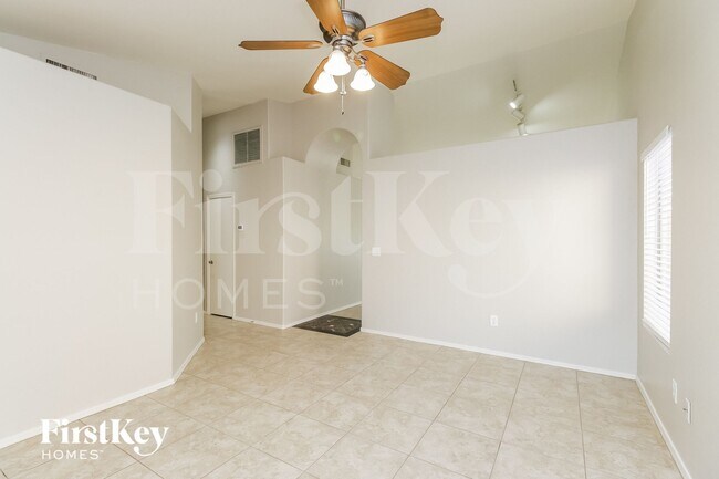 Foto del edificio - 902 S Ithica St