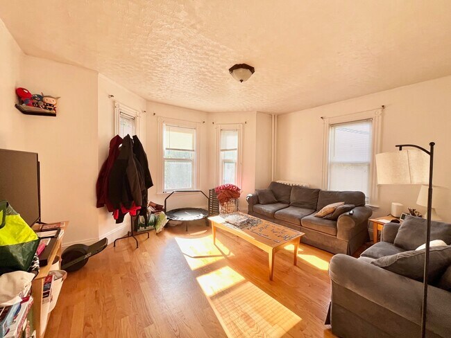 Foto del edificio - 205 Hillside St