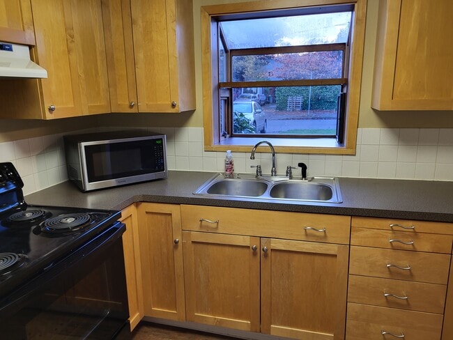 Photo - 9508 Wallingford Ave N House