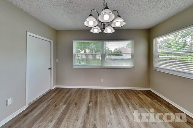 Foto del edificio - 1404 Fernwood Pl