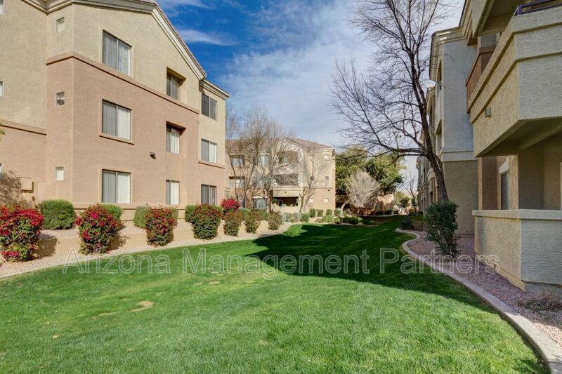 Primary Photo - 18416 N Cave Creek Rd
